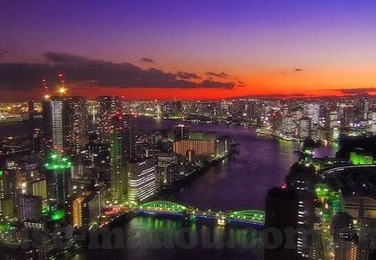 成人街舞视频-成人街舞视频，点燃城市夜空的炫目火花